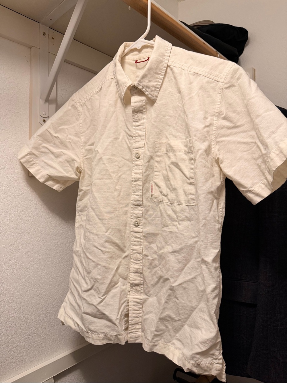 Men's Short-Sleeve Button-Down Shirt in Cream